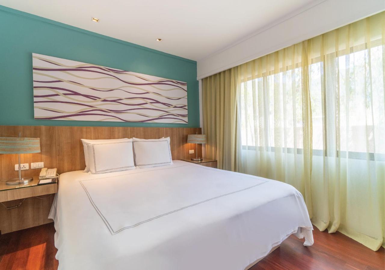 Radisson Resort And Suites Phuket カマラビーチ エクステリア 写真